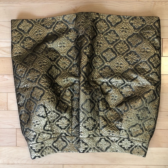 Gold skirt - Picture 4 of 4